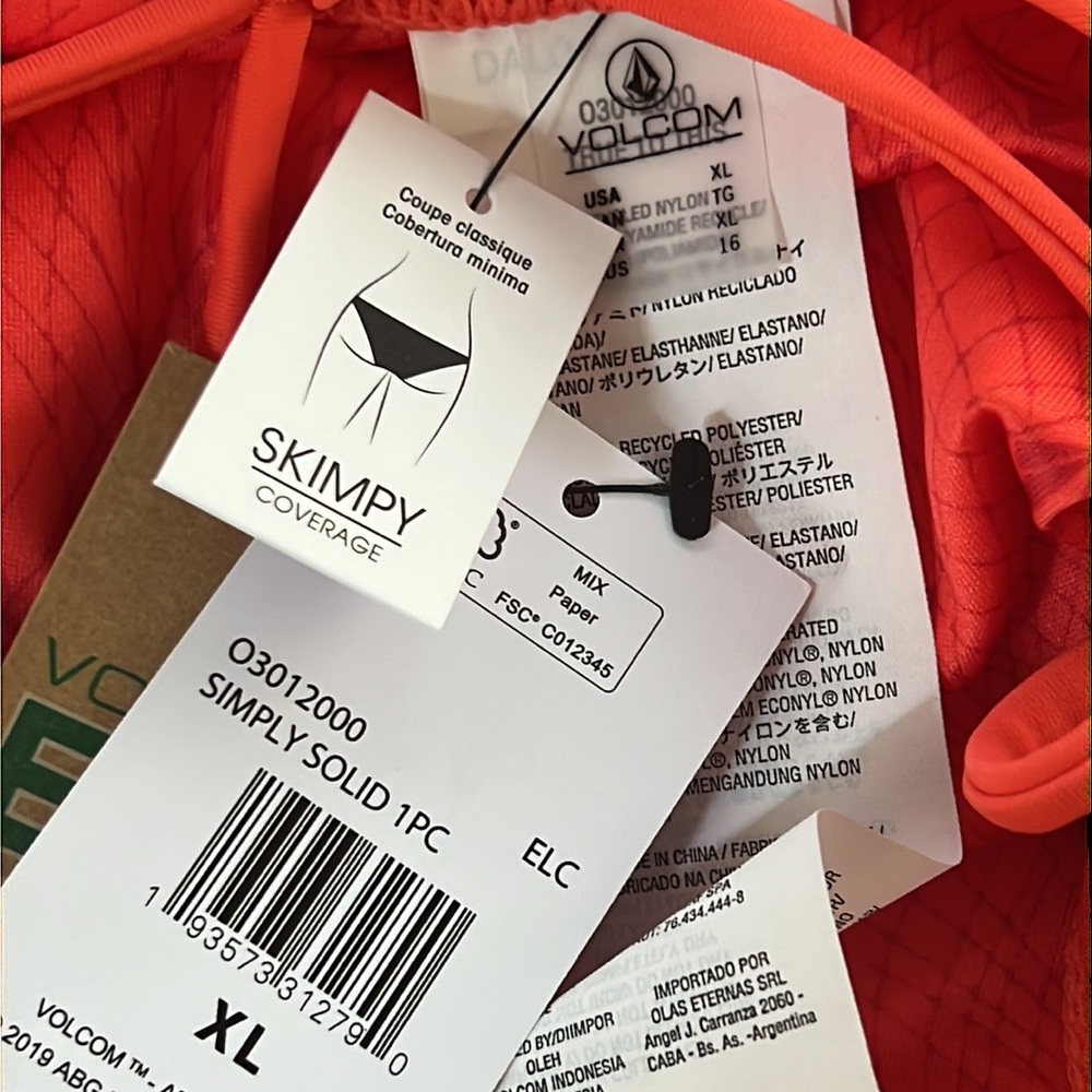 Volcom Simply Solid One Piece - Picture 14 of 16